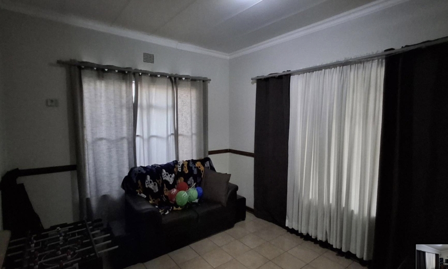 3 Bedroom Property for Sale in Generaal De Wet Free State